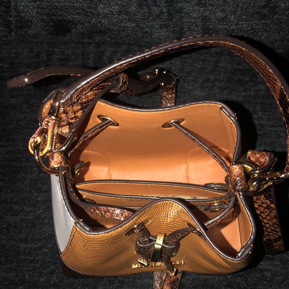 Michael Kors purse - Picture 4 of 5